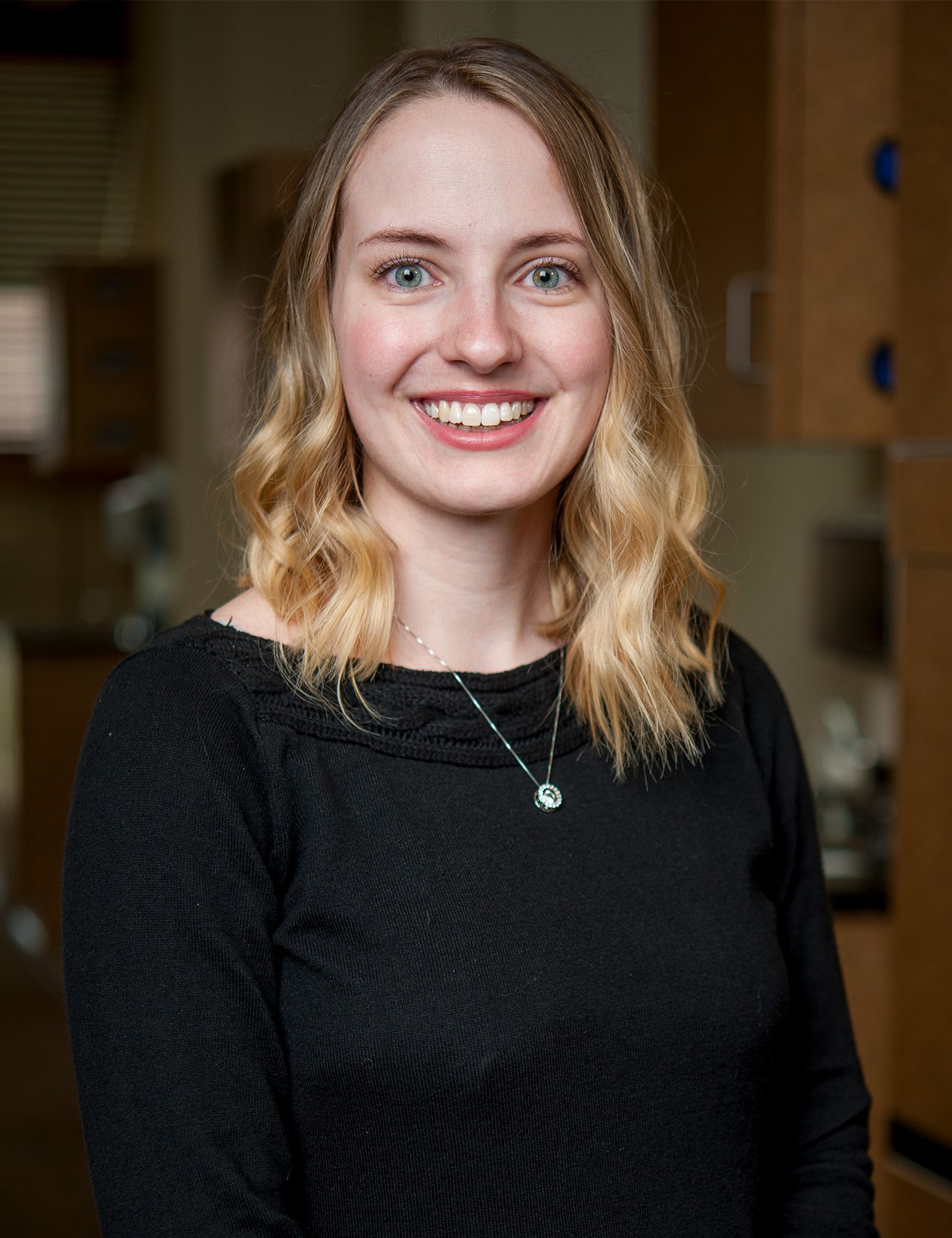 Advanced-Dental-Care-of-Anderson-hygienist-Aubrey Aubrey from Advance Dental Care of Anderson posing for professional headshot
